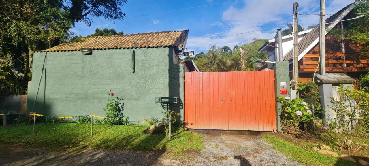 Suíte Syrah - C/ Lareira @suacasa_yourhome Campos do Jordao Bagian luar foto